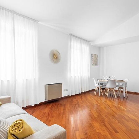 Central Luxurious Apartment Duomo A/C-Wi-Fi Free Milan Luaran gambar